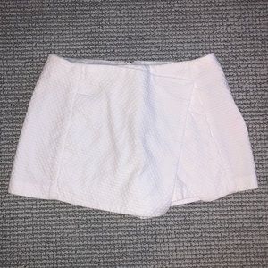 Lilly Pulitzer white skort